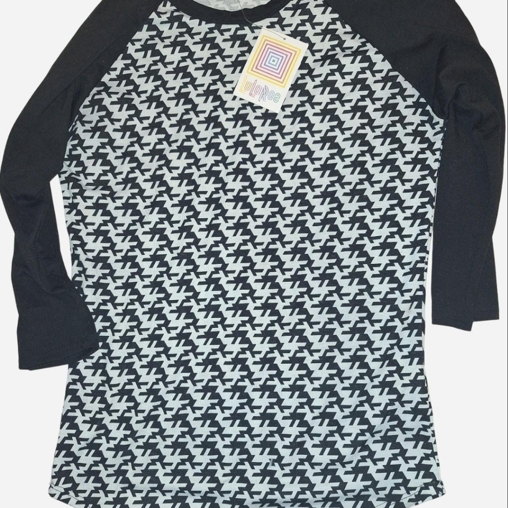 LuLaroe Black & Pale Blue Houndstooth Raglan Shirt